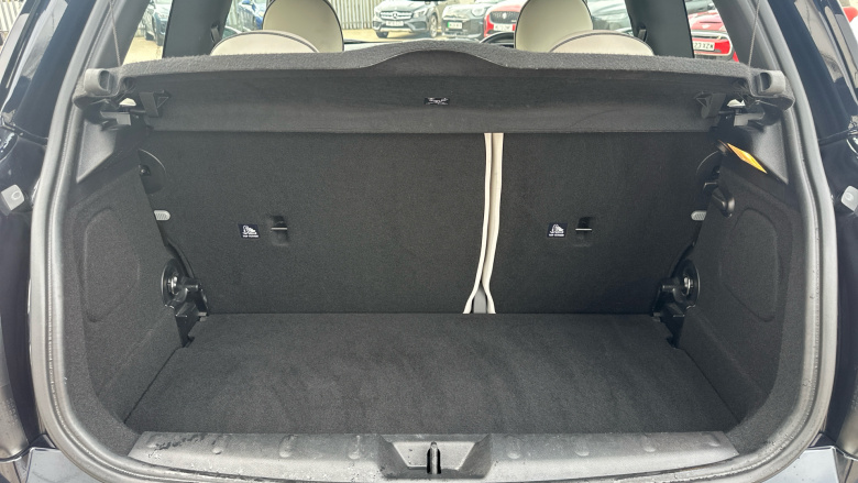 MINI Hatchback 1.5 Cooper Exclusive Premium 3dr Auto Petrol Hatchback